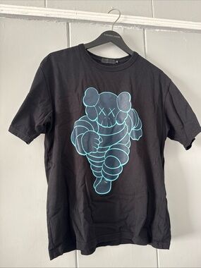 Original Fake x Kaws Running Chum Black Tee Shirt Size 4 (US Large)